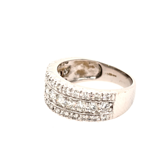 Pre Owned 18ct White Gold Diamond Ring ZU602